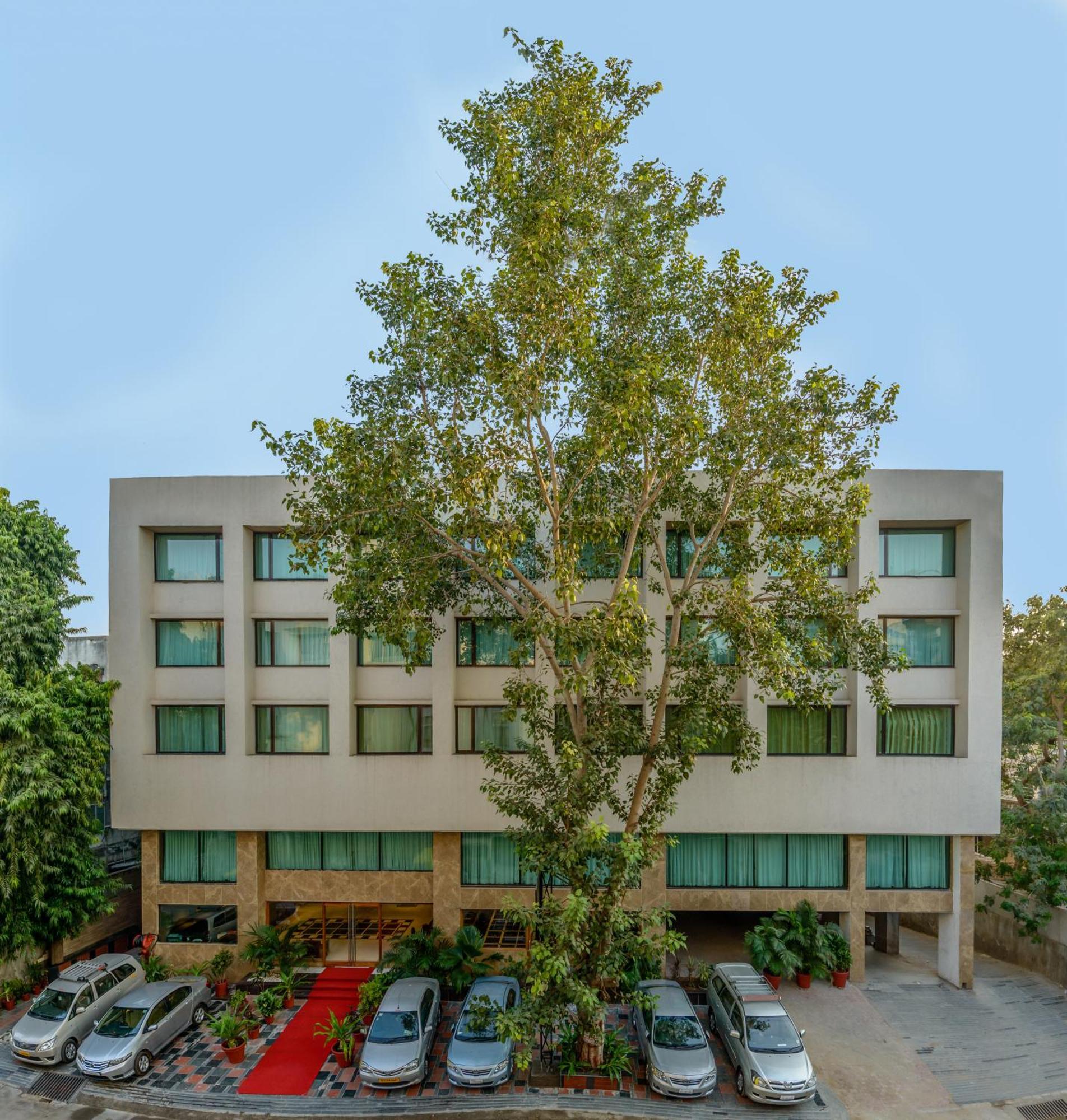 The President-A Boutique Hotel Ahmedabad Exterior foto