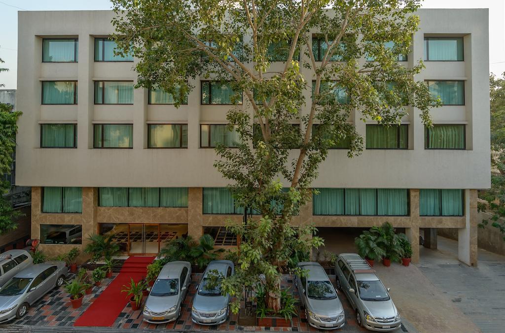 The President-A Boutique Hotel Ahmedabad Exterior foto
