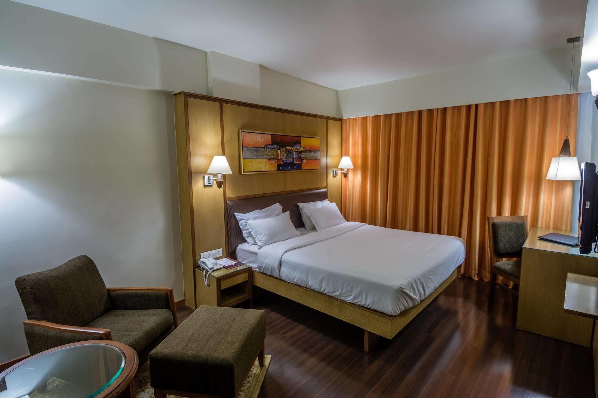 The President-A Boutique Hotel Ahmedabad Exterior foto
